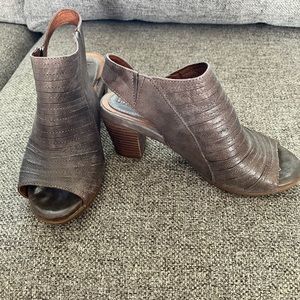 Bussola Landry, gray/taupe, size 7.